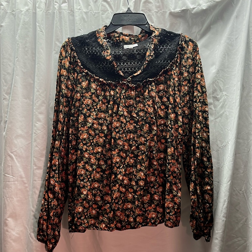Flowered blouse (flowers are burnt orange & army green color)